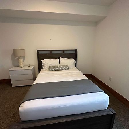 2Br Suite At The Grand Castle Pool Gym & Parking Grandville Exterior foto