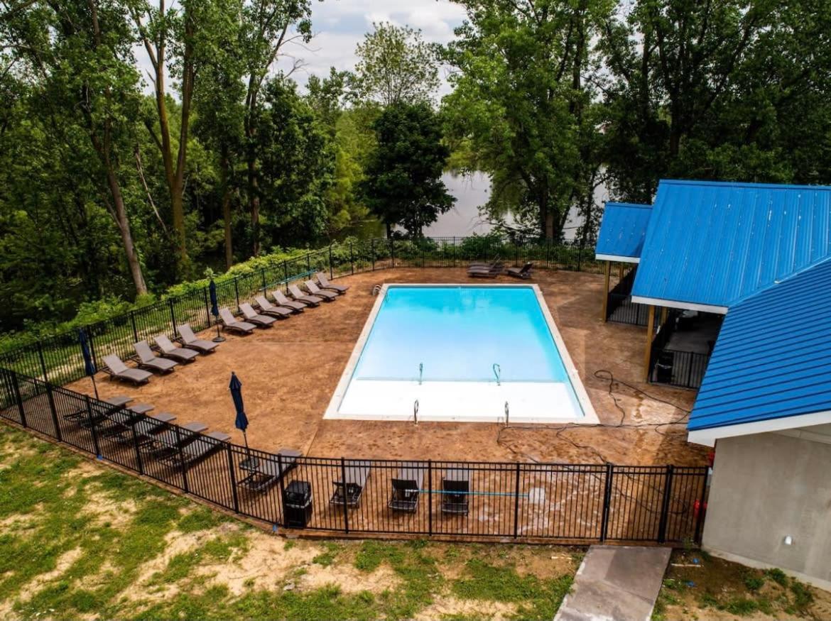 2Br Suite At The Grand Castle Pool Gym & Parking Grandville Exterior foto