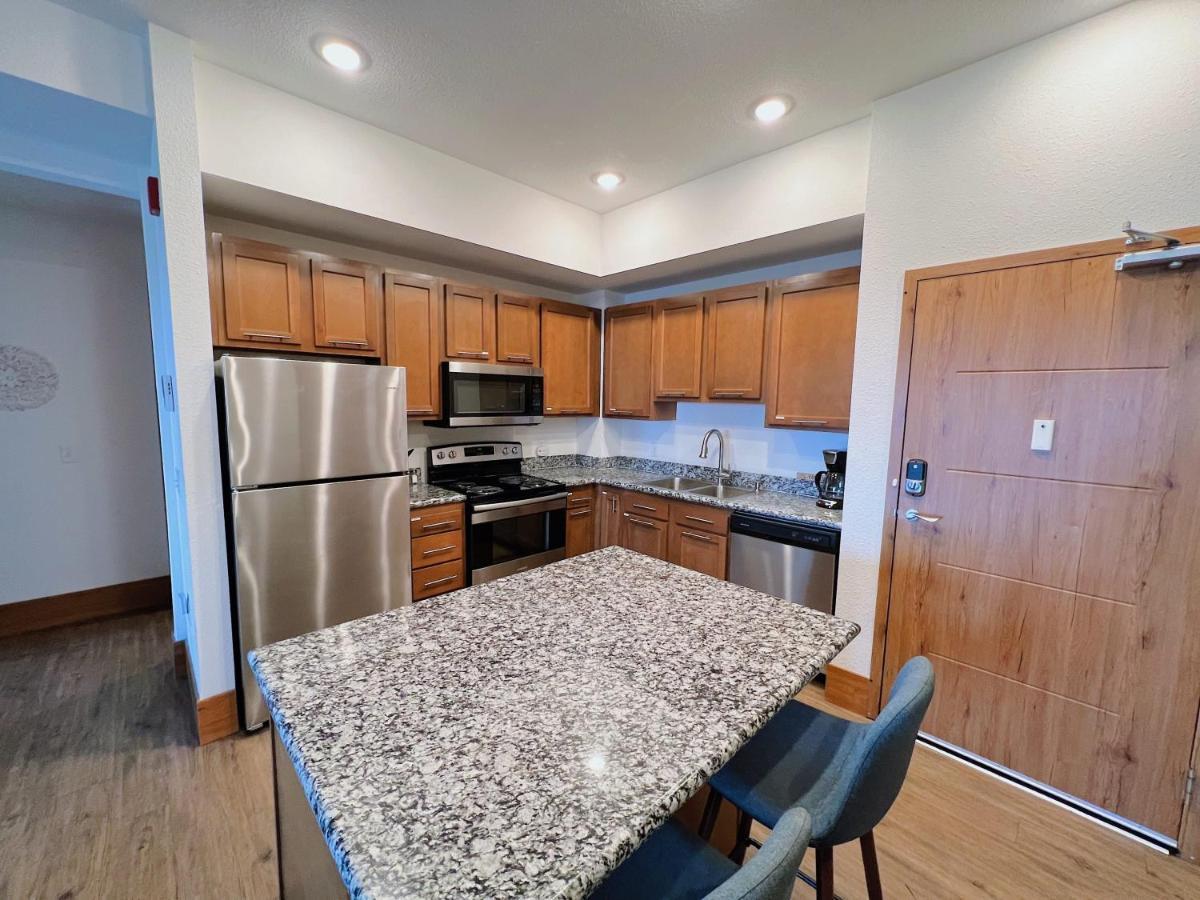 2Br Suite At The Grand Castle Pool Gym & Parking Grandville Exterior foto
