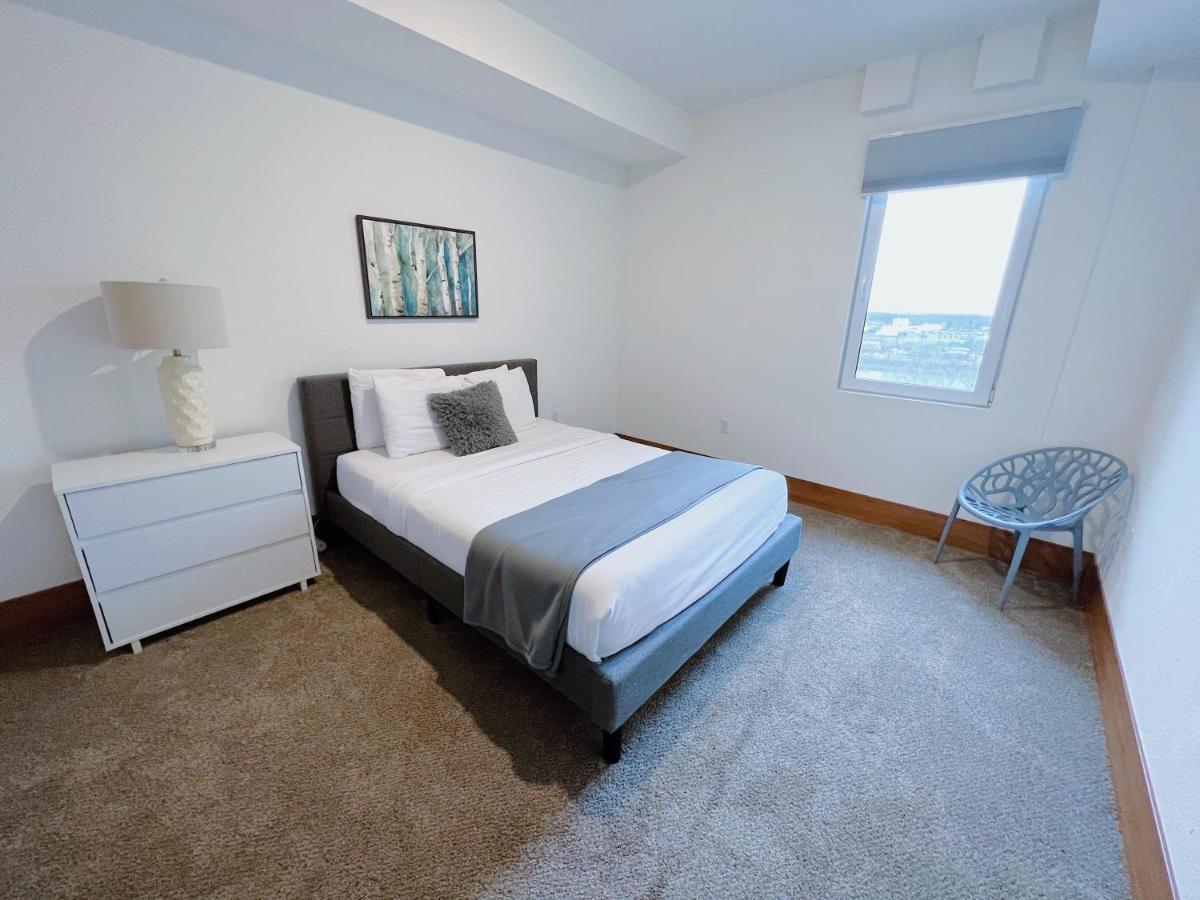 2Br Suite At The Grand Castle Pool Gym & Parking Grandville Exterior foto
