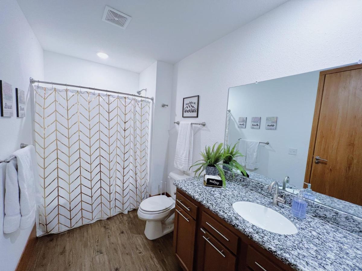 2Br Suite At The Grand Castle Pool Gym & Parking Grandville Exterior foto
