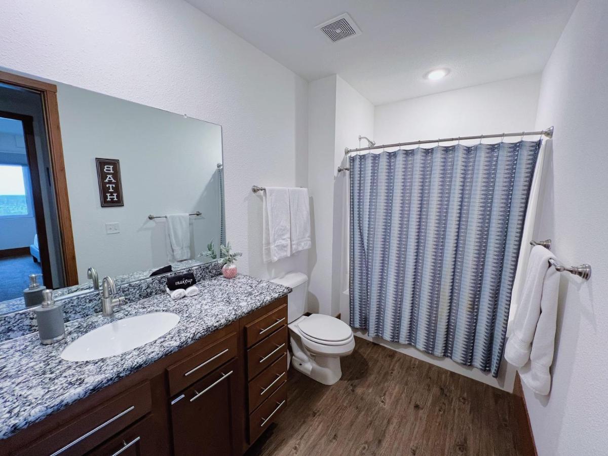 2Br Suite At The Grand Castle Pool Gym & Parking Grandville Exterior foto